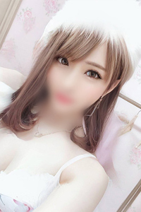 望月なる