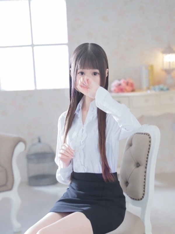 尾花ゆり★可愛さと大人の雰囲気